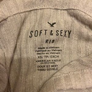 Soft American Eagle a white tank top